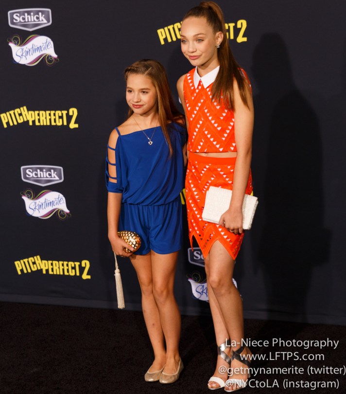 Mackenzie Ziegler, Maddie Ziegler AT PITCH PERFECT 2 LOS ANGELES MOVIE PREMIERE